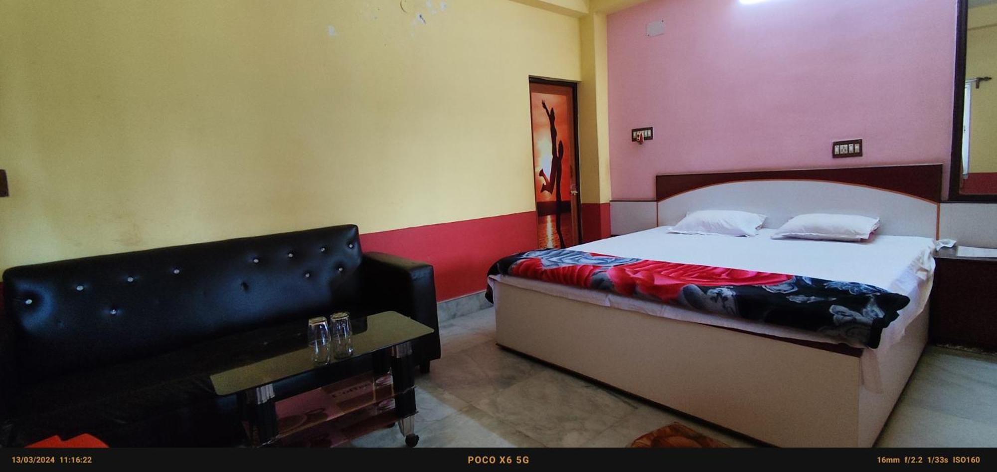 India Tours Only Ekanta Apan Hotel Mathurakhanda Bagian luar foto
