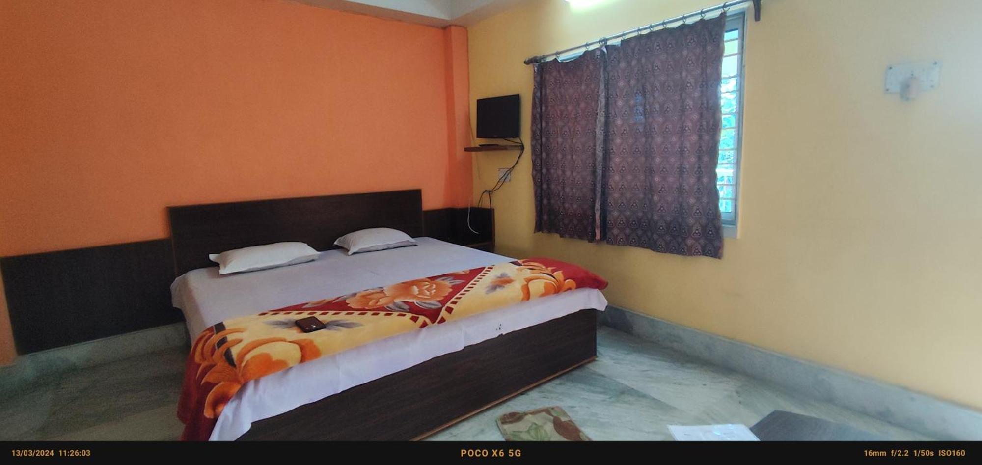 India Tours Only Ekanta Apan Hotel Mathurakhanda Bagian luar foto