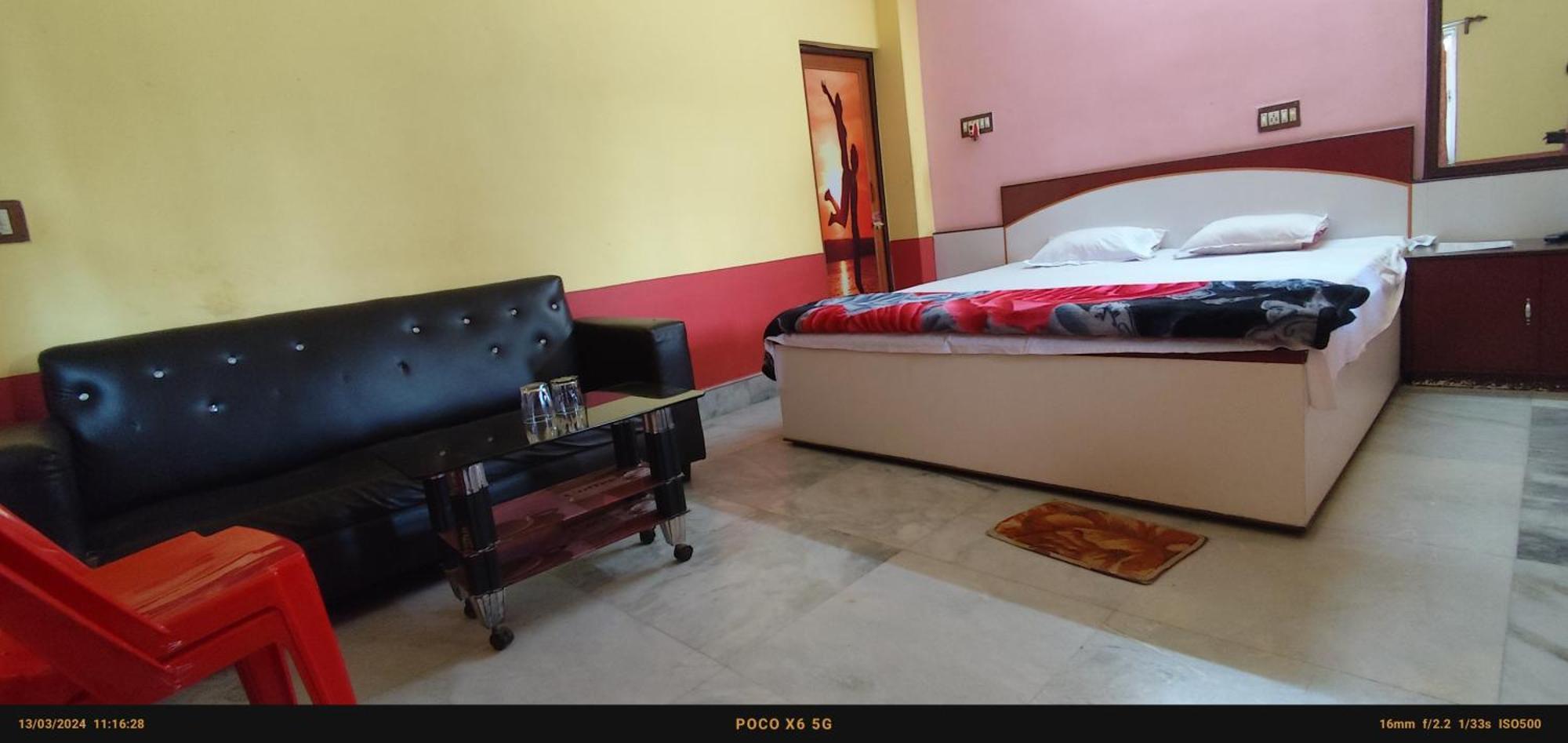 India Tours Only Ekanta Apan Hotel Mathurakhanda Bagian luar foto