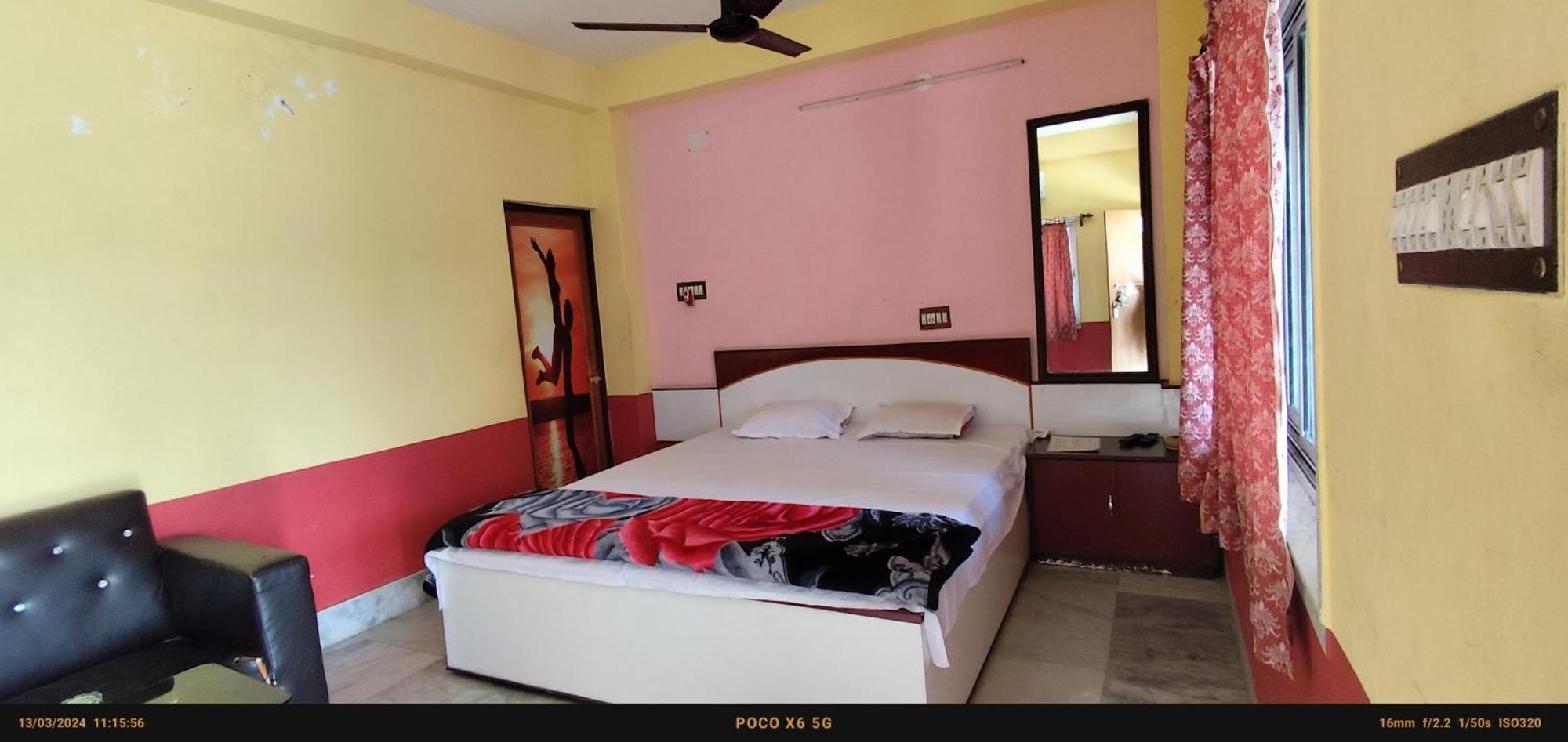 India Tours Only Ekanta Apan Hotel Mathurakhanda Bagian luar foto